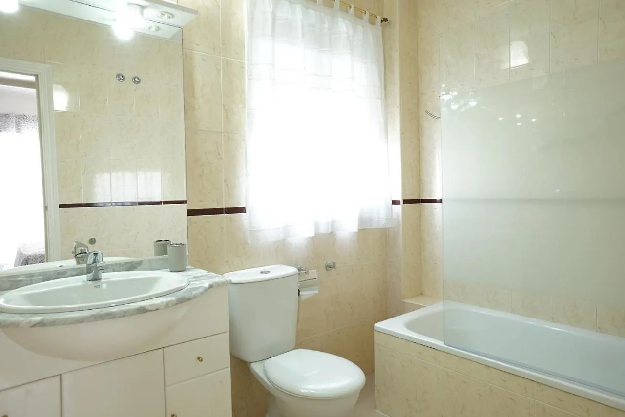 Amplio Ideal Para Familias Con Piscina Y Padel Fuengirola 0*,