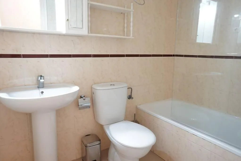 Amplio Ideal Para Familias Con Piscina Y Padel Fuengirola